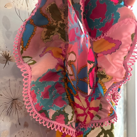 Jenny B  Ruffle Sleeve top - Picture 4 of 5